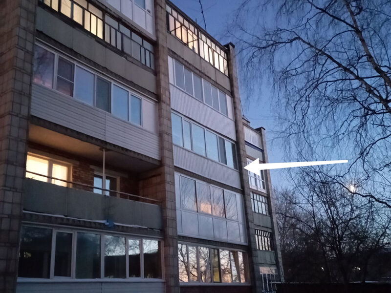 Остекление балкона, отделка снаружи профлистом в Томске